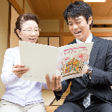 ここ最近の円安を受けて、旧三井生命のドリームクルーズという豪ドル建ての終身保険を解約するチャンスかなと思っています。 どちらかというとiDeCoやNISAに回したかったのですが知人の紹介で仕方なく入った保険です。

iDeCoやNISAに過度に期待しているわけではないのですが子供も社会人になり、生命保険（死亡保険）はあまり必要ないかなぁと。その分資産運用に全振りしようと思っています。

そこ...