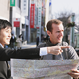 魯迅の『故郷』で、
ひっそり閑としている。
という部分がありますが、これはなんと読むのでしょうか?
回答お願いします。