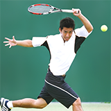 テニスをやっているんですが、40-40などの時に言うのは「デュース」か「ジュース」のどっちですか?英語のつづりも教えてください!