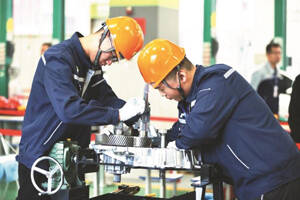 淄博：“链上”每一颗螺丝都精准转动